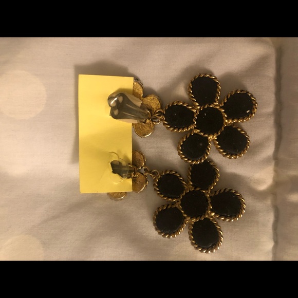 Clip On Vintage Long Hanging Black Earrings with Stones - Picture 4 of 5